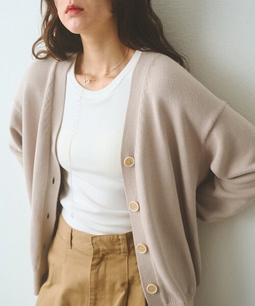 Whim Gazette（ウィムガゼット）の「ボタンカーディガン（カーディガン/ボレロ・レディース・ブラック/グレイッシュベージュ・FREE）」の13枚目の写真