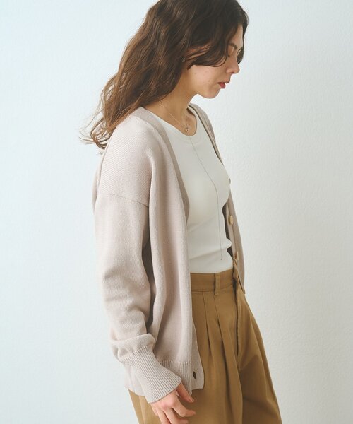 Whim Gazette（ウィムガゼット）の「ボタンカーディガン（カーディガン/ボレロ・レディース・ブラック/グレイッシュベージュ・FREE）」の16枚目の写真