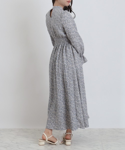 ASTORIA ODIER(アストリアオディール)の「シアーリボンタイ花柄ワンピース(ワンピース・レディース・ブルー/ベージュ・MEDIUM)」の7枚目の写真