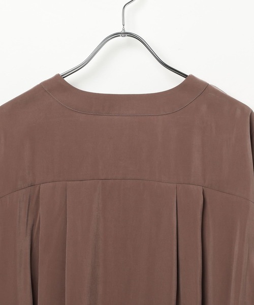 LEPSIM(レプシィム)の「フィブリルVブラウス 640877(シャツ/ブラウス・レディース・ブラウン/ブラック/グレイッシュベージュ・FREE)」の6枚目の写真