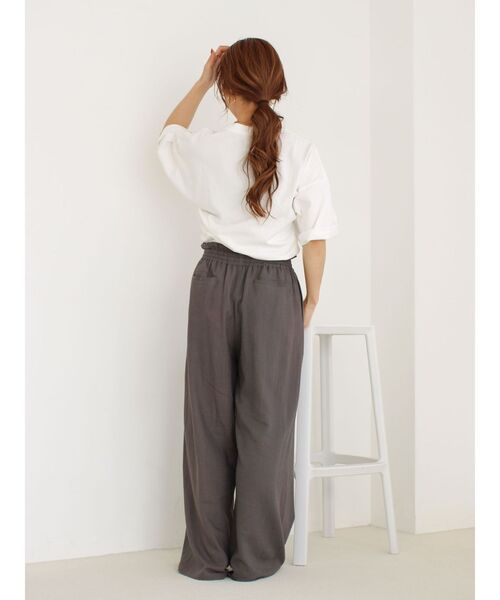 Ungrid（アングリッド）の「ウエストデザインリネン混ラフパンツ（その他パンツ・レディース・グリーン/アイボリー/チャコールグレー・FREE）」の18枚目の写真