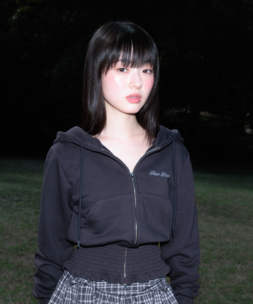 ROSEFRANTZ（ロゼフランツ）の「Smoke Ruffle Hood Zip-Up [Charcoal]（パーカー・レディース・チャコールグレー・OS）」の6枚目の写真