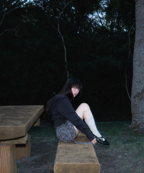 ROSEFRANTZ（ロゼフランツ）の「Smoke Ruffle Hood Zip-Up [Charcoal]（パーカー・レディース・チャコールグレー・OS）」の16枚目の写真