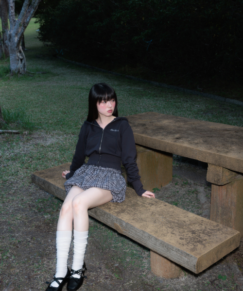 ROSEFRANTZ（ロゼフランツ）の「Smoke Ruffle Hood Zip-Up [Charcoal]（パーカー・レディース・チャコールグレー・OS）」の17枚目の写真