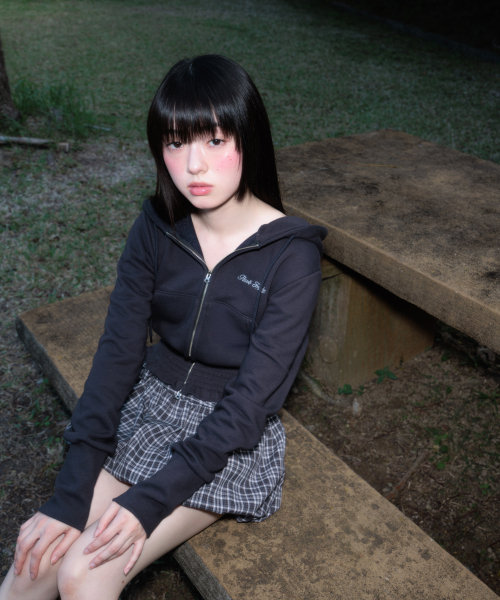 ROSEFRANTZ（ロゼフランツ）の「Smoke Ruffle Hood Zip-Up [Charcoal]（パーカー・レディース・チャコールグレー・OS）」の19枚目の写真