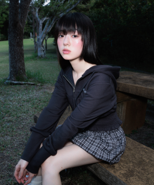 ROSEFRANTZ（ロゼフランツ）の「Smoke Ruffle Hood Zip-Up [Charcoal]（パーカー・レディース・チャコールグレー・OS）」の21枚目の写真