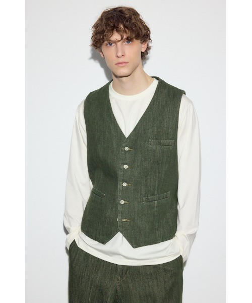 AZUL by moussy（アズールバイマウジー）の「リラックスデニムベスト（ベスト・メンズ・ワンウォッシュ/カーキ・LARGE/MEDIUM）」の4枚目の写真