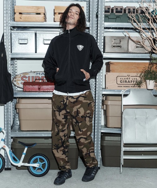 No Rain No Rainbow(ノーレインノーレインボー)の「mp14822-nylon easy pants with two-tone embroidery ナイロンイージーパンツ(NR26S-21)(その他パンツ・メンズ・カモフラージュ/ブラック/オリーブ・XL/L/M/S)」の10枚目の写真