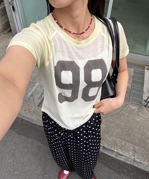 CIAOPANIC（チャオパニック）の「コンパクトナンバリングシアーラグランTEE（Tシャツ/カットソー・レディース・グレー/アイボリー/レッド・ONE SIZE）」の2枚目の写真