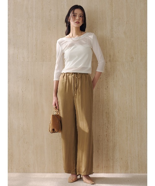 anuans（アニュアンス）の「バックオープンシアーカットトップス（Tシャツ/カットソー・レディース・ブラック/アイボリー/ブラウン・FREE）」の4枚目の写真