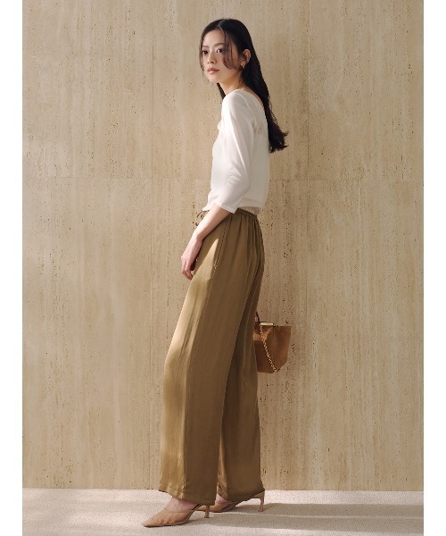 anuans（アニュアンス）の「バックオープンシアーカットトップス（Tシャツ/カットソー・レディース・ブラック/アイボリー/ブラウン・FREE）」の5枚目の写真