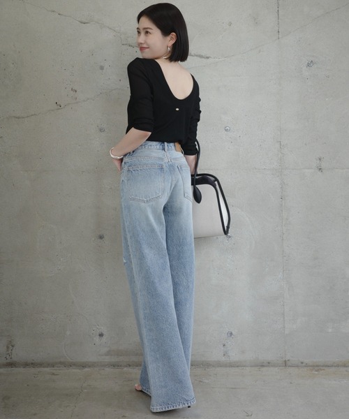 anuans（アニュアンス）の「バックオープンシアーカットトップス（Tシャツ/カットソー・レディース・ブラック/アイボリー/ブラウン・FREE）」の14枚目の写真