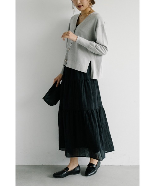 M.deux（エムドゥ）の「シルキータッチＶネックカーディガン（Tシャツ/カットソー・レディース・ブラック/オフホワイト/ベージュ/イエロー・MEDIUM）」の12枚目の写真
