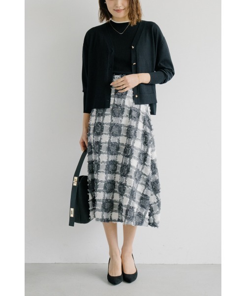 M.deux（エムドゥ）の「シルキータッチＶネックカーディガン（Tシャツ/カットソー・レディース・ブラック/オフホワイト/ベージュ/イエロー・MEDIUM）」の14枚目の写真