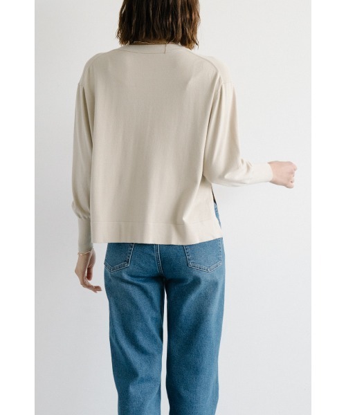 M.deux（エムドゥ）の「シルキータッチＶネックカーディガン（Tシャツ/カットソー・レディース・ブラック/オフホワイト/ベージュ/イエロー・MEDIUM）」の17枚目の写真