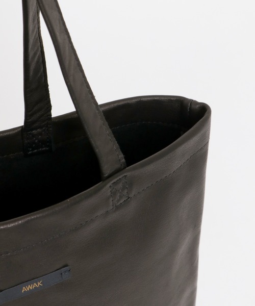 URBAN RESEARCH（アーバンリサーチ）の「AWAK　TOTE-grain（トートバッグ・メンズ・ブラック系その他/ブラック・ONE）」の6枚目の写真