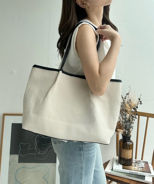Eclat one(エクラワン)の「【Eclat one】シンプル 横長 キャンバス 肩掛け トート バッグ(トートバッグ・レディース・ホワイト/ブラウン/ブラック・FREE)」の7枚目の写真