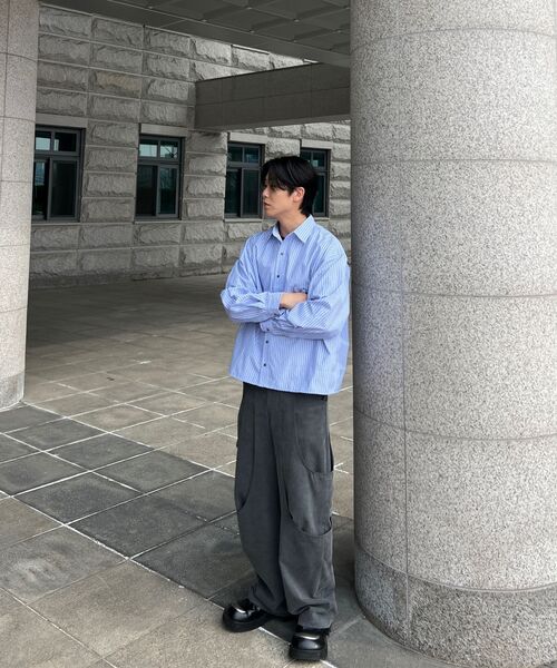 INDUST(インダスト)の「クロップローレンストライプシャツ_ブルー(シャツ/ブラウス・レディース・ブルー・1(S)/2(M)/3(L))」の4枚目の写真