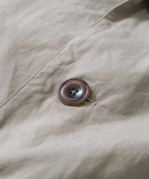 quadro（クオドロ）の「綿麻ウェザーショップコート（ステンカラーコート・メンズ・チャコール・MEDIUM）」の8枚目の写真