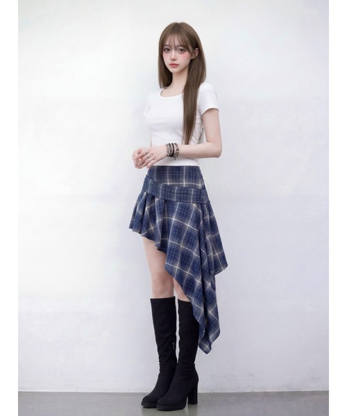 VEILA（ヴェイラ）の「チェック柄 イレヘムミニスカート（スカート・レディース・ネイビー・S/L/M）」の5枚目の写真
