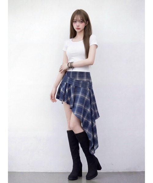 VEILA（ヴェイラ）の「チェック柄 イレヘムミニスカート（スカート・レディース・ネイビー・S/L/M）」の6枚目の写真