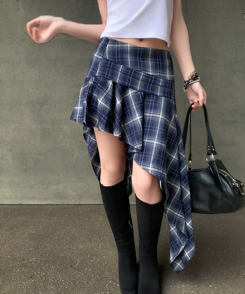 VEILA（ヴェイラ）の「チェック柄 イレヘムミニスカート（スカート・レディース・ネイビー・S/L/M）」の8枚目の写真