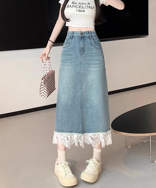 &soiree(アンドソワレ)の「裾レースデニムタイトスカート(スカート・レディース・ブルー・SMALL/MEDIUM/LARGE/X-LARGE)」の5枚目の写真