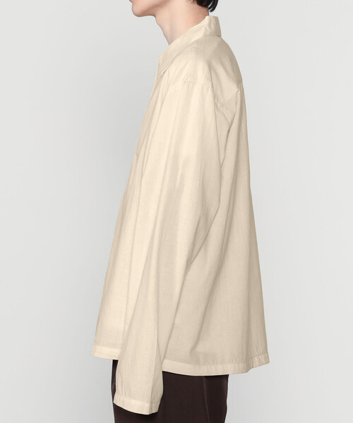 Bshop(ビショップ)の「KARDO | スキッパーカラー 長袖シャツ MEN(シャツ/ブラウス・メンズ・Nat・M/L)」の4枚目の写真