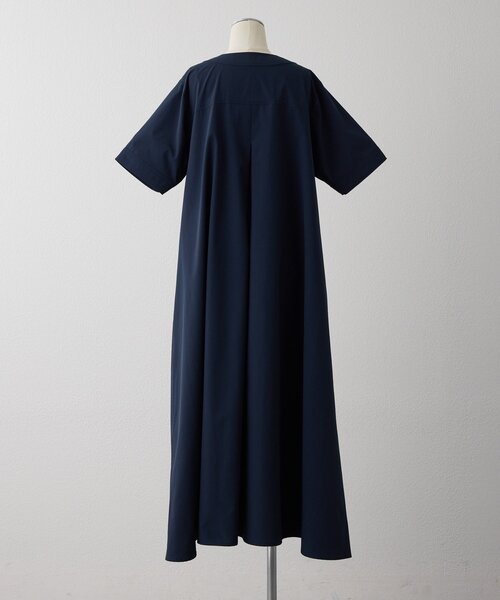 ear PAPILLONNER（イアパピヨネ）の「イージーケアVネックワンピース【SUM1 STYLE】（ワンピース・レディース・ネイビー/カーキ・FREE）」の15枚目の写真
