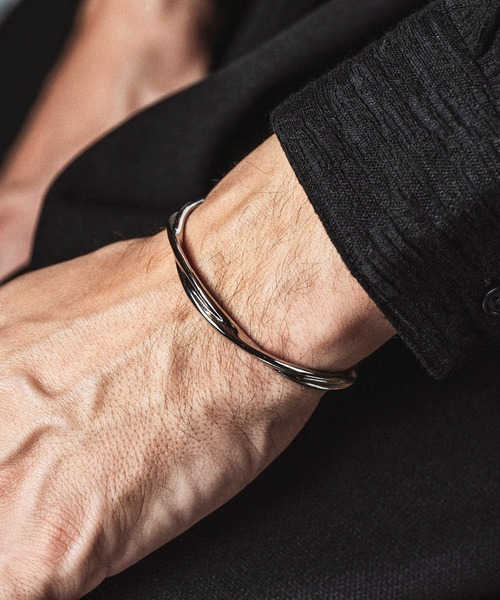 NO ID.(ノーアイディ)の「【NO ID.】Helix Bangle / ヘリックス バングル(バングル/リストバンド・メンズ・シルバー・ONE SIZE)」の11枚目の写真