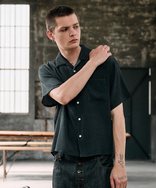 Regen Glanz(レーゲングランツ)の「crinkle textured relaxed open collar shirt / クリンクルテクスチャーリラックスオープンカラーシャツ(シャツ/ブラウス・メンズ・ライトホワイト/ブラック/ブルー/グレー・SMALL/MEDIUM/LARGE)」の13枚目の写真