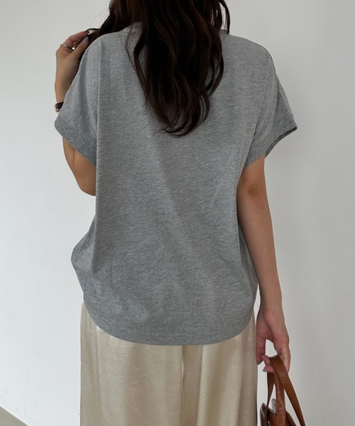 umune(ウムネ)の「Tシャツ フレンチスリーブ カレッジロゴ プリント クルーネック エンブレム ビッグシルエット オーバーサイズ カジュアル トップス 夏(Tシャツ/カットソー・レディース・杢グレー/グレイッシュベージュ/チャコールグレー・FREE)」の11枚目の写真