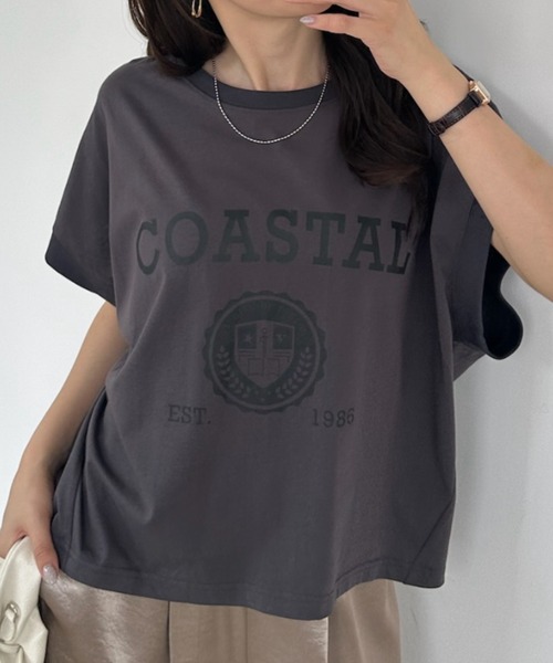 umune(ウムネ)の「Tシャツ フレンチスリーブ カレッジロゴ プリント クルーネック エンブレム ビッグシルエット オーバーサイズ カジュアル トップス 夏(Tシャツ/カットソー・レディース・杢グレー/グレイッシュベージュ/チャコールグレー・FREE)」の6枚目の写真