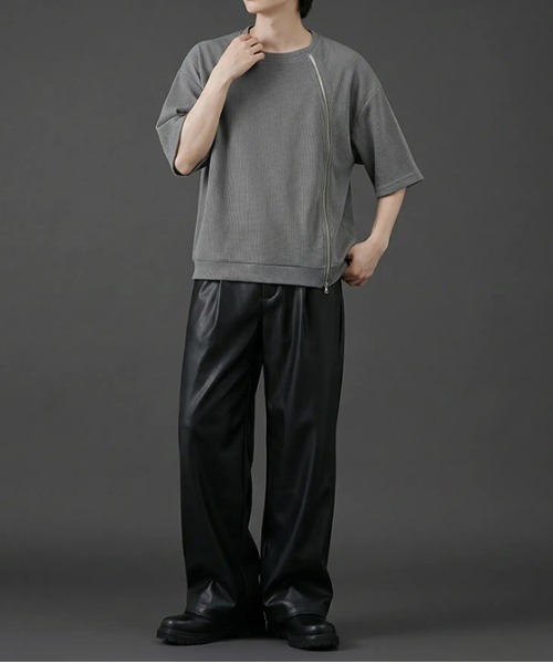 revertical(リバーティカル)の「フロントジッパー サマーニット 半袖Tシャツ(Tシャツ/カットソー・メンズ・グレー/ブルー/ブラック・SMALL/LARGE/MEDIUM)」の11枚目の写真
