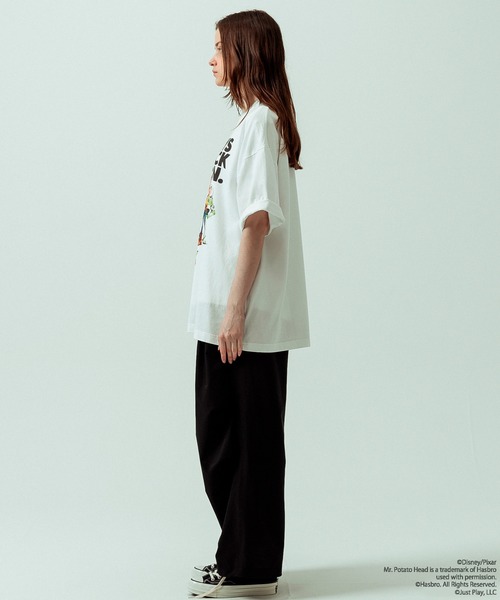 SLICK（スリック）の「【SLICK/スリック】SLICK / TOY STORY Print T-shirt 01/トイストーリー/パウダー加工プリントTシャツ/オーバーサイズ シルエット/ ビンテージ / ディズニー/ピクサー（Tシャツ/カットソー・メンズ・ホワイト/ブラック・3/2/1）」の6枚目の写真