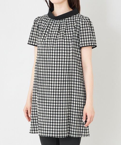 TO BE CHIC(トゥー ビー シック)の「シアーギンガム ロールネック ワンピース(ワンピース・レディース・ブラック/オフホワイト・40)」の6枚目の写真