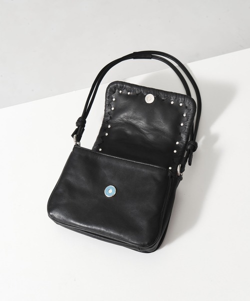TESSEN CREATION(テッセンクリエーション)の「【TESSEN CREATION/テッセンクリエーション】別注 FLAP BAG S(studs)/フラップバッグ(ショルダーバッグ・レディース・ブラック・S)」の6枚目の写真