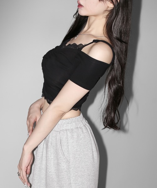 me+em select(ミームセレクト)の「【 2color 】レースドッキングシャーリング半袖オフショルトップス / lace docking shirring short-sleeved off-shoulder tops(Tシャツ/カットソー・レディース・ブラック/ホワイト・FREE)」の17枚目の写真