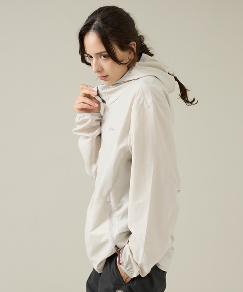 NANGA(ナンガ)の「【NANGA / ナンガ】DotAir(R) コンフィー ジップパーカー / 通気性・吸汗速乾 / NW2411-1E901(マウンテンパーカー・メンズ・ブラック/ベージュ・L/M/XL)」の7枚目の写真