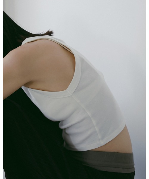 anuke(アンヌーク)の「Americansleeve Short Tanktop(タンクトップ・レディース・ブラック/ホワイト/ブラウン・FREE)」の7枚目の写真
