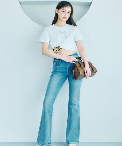 SNIDEL(スナイデル)の「【販路限定カラーあり】ラインストーンTシャツ(Tシャツ/カットソー・レディース・D/C/ブラック/B/A/ホワイト/ネイビー・F)」の8枚目の写真