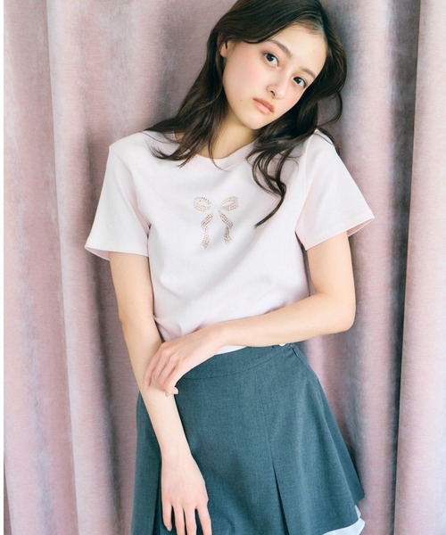SNIDEL(スナイデル)の「【販路限定カラーあり】ラインストーンTシャツ(Tシャツ/カットソー・レディース・D/C/ブラック/B/A/ホワイト/ネイビー・F)」の10枚目の写真