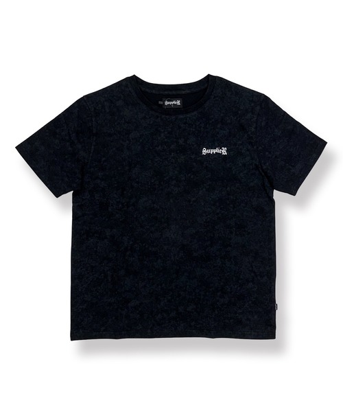 SUPPLIER（サプライヤー）の「A'GEM/9 × .kom 限定『SUPPLIER/サプライヤー』Cross Tee/クロスロゴ半袖Tシャツ（Tシャツ/カットソー・メンズ・ブラック×ピンク/ブラック×ブルー・L/XL）」の3枚目の写真