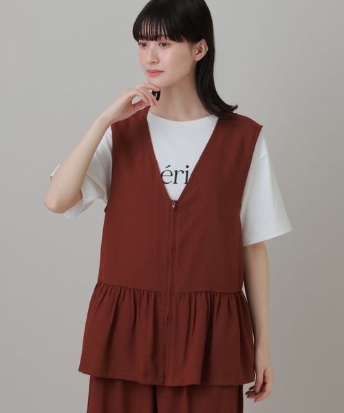 LAKOLE（ラコレ）の「＜多機能ウェア＞リネンライクZIPビスチェ /659867（ベスト・レディース・テラコッタ/グレイッシュベージュ/アイボリー/チャコール・FREE）」の3枚目の写真