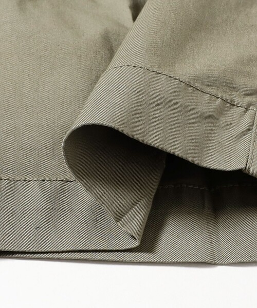 BEAMS F(ビームスエフ)の「【別注】GERMANO / コットンストレッチ ギャバジン 1プリーツ ショーツ(その他パンツ・メンズ・ナチュラル/カーキ・46/44/50/48)」の9枚目の写真
