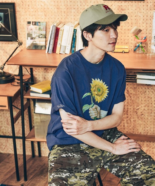 niko and...(ニコアンド)の「マンストーリーTEE(Tシャツ/カットソー・メンズ・オフホワイト/ネイビー・MEDIUM/LARGE)」の4枚目の写真