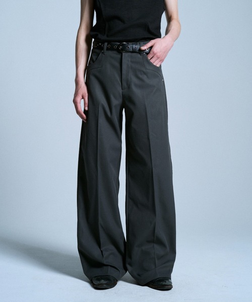 CAMPHOR WOOD(カンファーウッド)の「PRESSED POLYESTER FLARE SLACKS / センタープレスポリエステルフレアスラックス(スラックス・メンズ・グレー/ブラック/ダークブラウン・SMALL/MEDIUM/LARGE)」の8枚目の写真