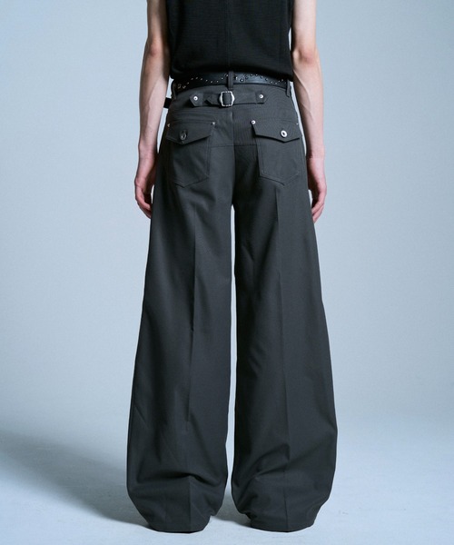 CAMPHOR WOOD(カンファーウッド)の「PRESSED POLYESTER FLARE SLACKS / センタープレスポリエステルフレアスラックス(スラックス・メンズ・グレー/ブラック/ダークブラウン・SMALL/MEDIUM/LARGE)」の11枚目の写真