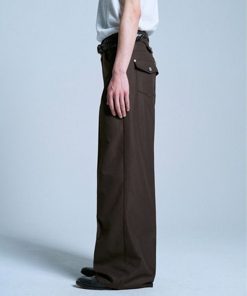 CAMPHOR WOOD(カンファーウッド)の「PRESSED POLYESTER FLARE SLACKS / センタープレスポリエステルフレアスラックス(スラックス・メンズ・グレー/ブラック/ダークブラウン・SMALL/MEDIUM/LARGE)」の20枚目の写真