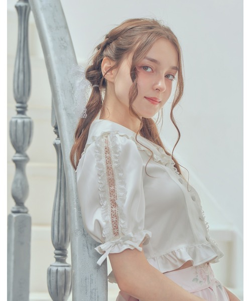 mellfy memory(メルフィーメモリー)の「Lace sleeves sweet satin blouse(シャツ/ブラウス・レディース・ホワイト/ピンク・FREE)」の4枚目の写真